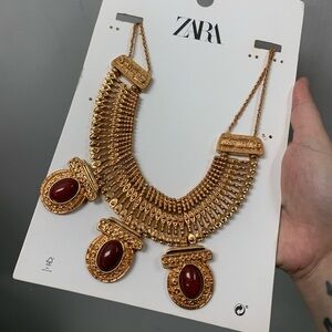 Zara NWT Gold and Burgundy Chunky Necklace ref 1856/046 boho maximalist